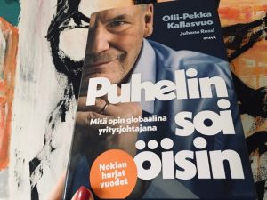 Kuva Puhelin soi öisin -kirjan kannesta